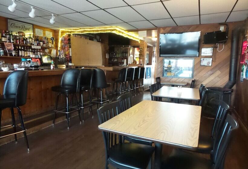 Tyee Restaurant And Motel