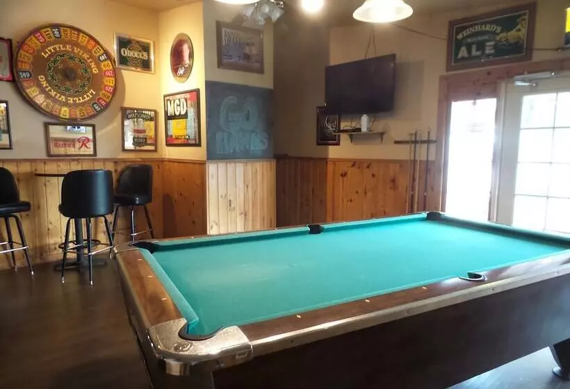 Tyee Restaurant And Motel