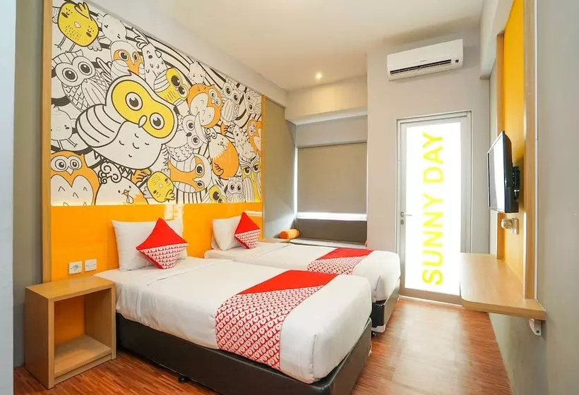Hotelli Oyo 364 Fame Pavillion Permata