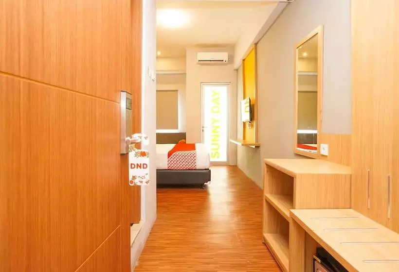 Hotelli Oyo 364 Fame Pavillion Permata