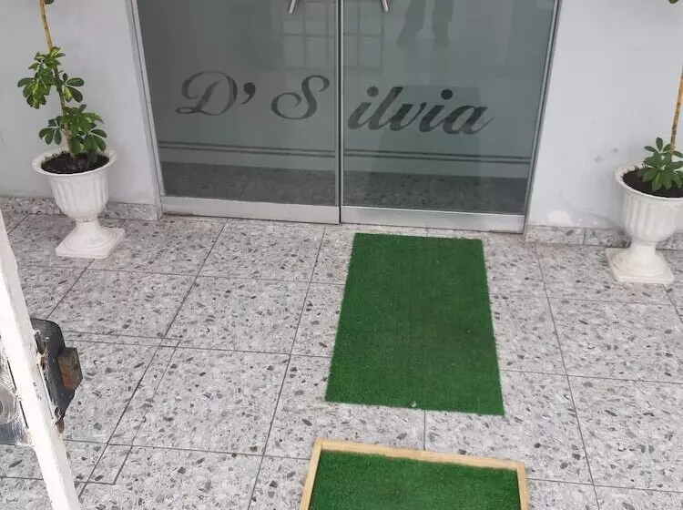 تختخواب و صبحانه Hostal D  Silvia