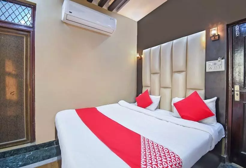 هتل Oyo 22043 Jk Mahal