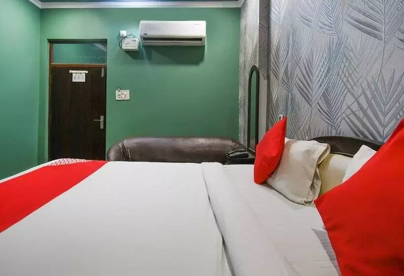 هتل Oyo 22043 Jk Mahal