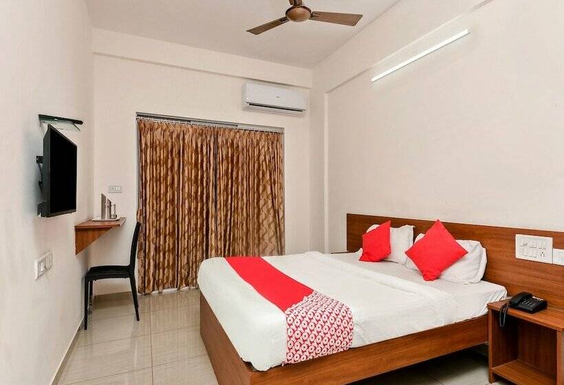 בית מלון כפרי Oyo 23999 Samruddhi Lodge