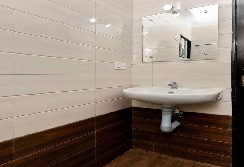 בית מלון כפרי Oyo 23999 Samruddhi Lodge