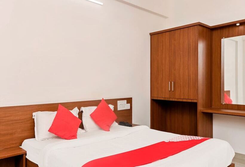 בית מלון כפרי Oyo 23999 Samruddhi Lodge