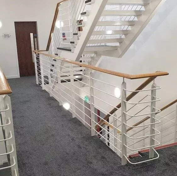 Hotelli Premier Lodge