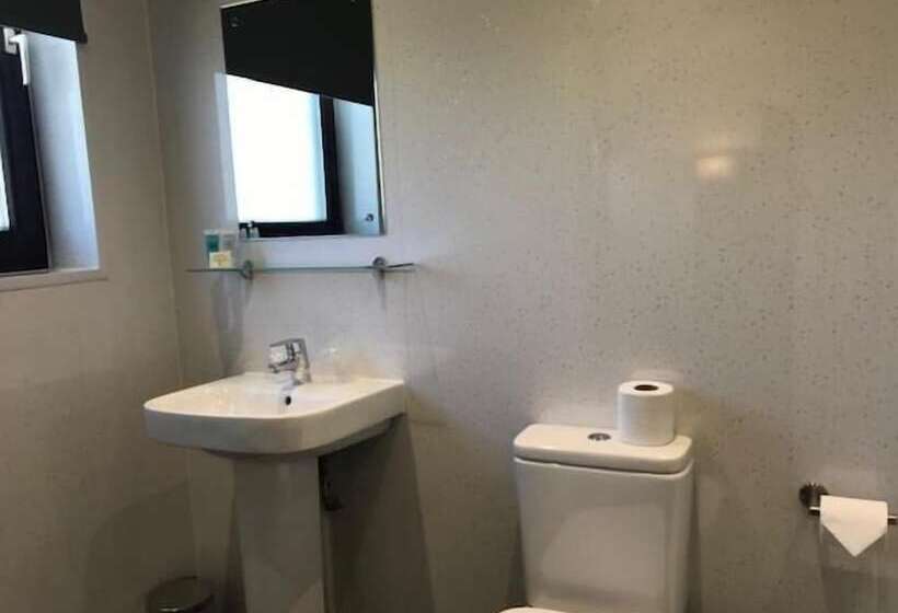 בית מלון כפרי Premier Lodge