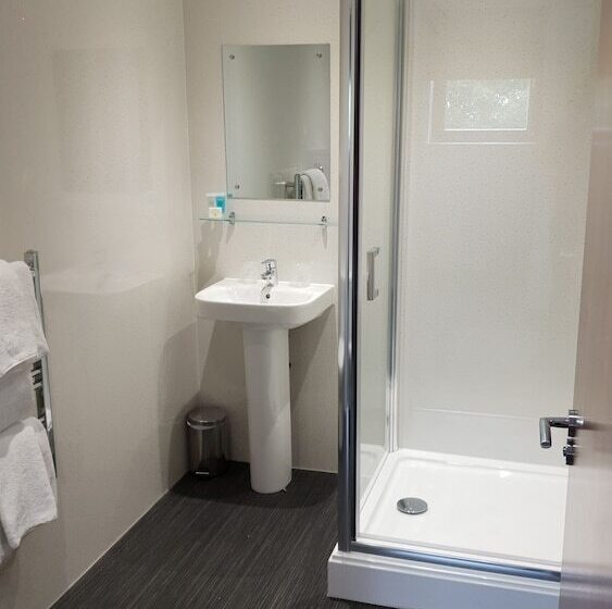 בית מלון כפרי Premier Lodge