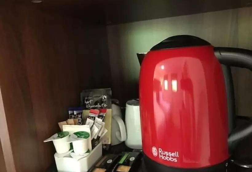 Hotelli Premier Lodge