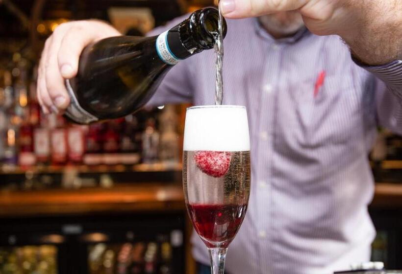 בית מלון כפרי The Bamburgh Castle Inn The Inn Collection Group