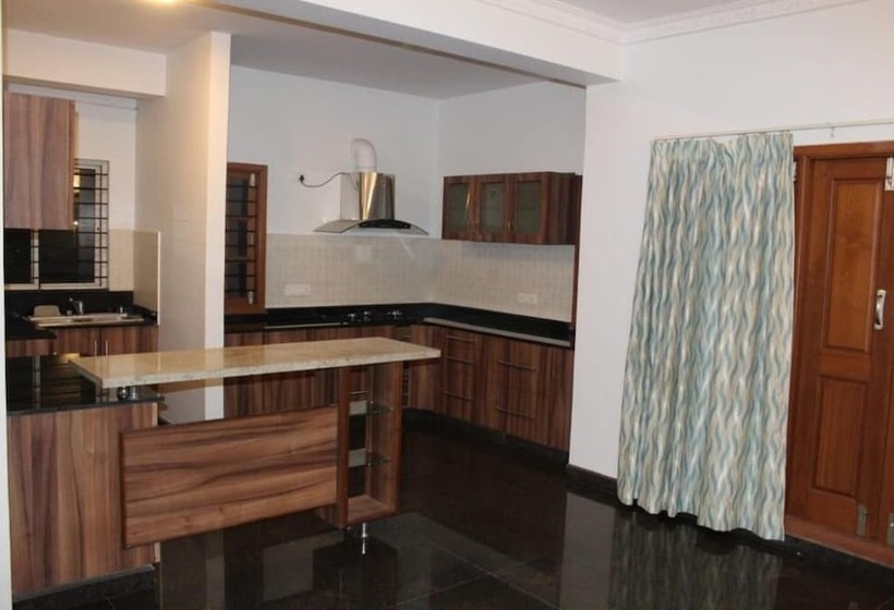 Hotelli Zions Airport