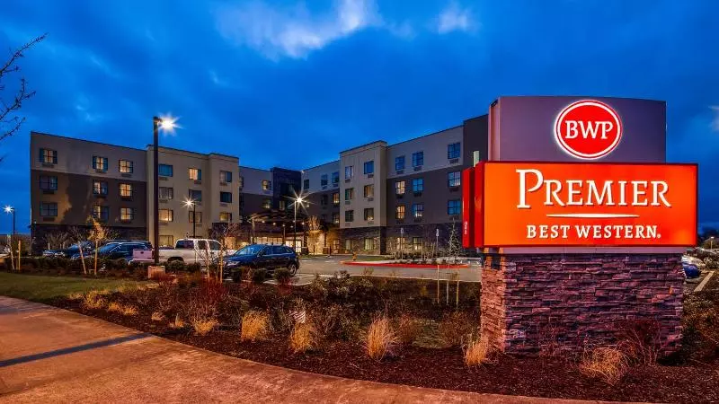 Best Western Premier Hotel At Fisher S Landing