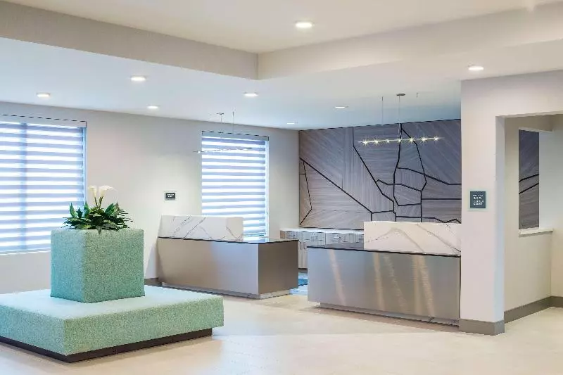 Best Western Premier Hotel At Fisher S Landing