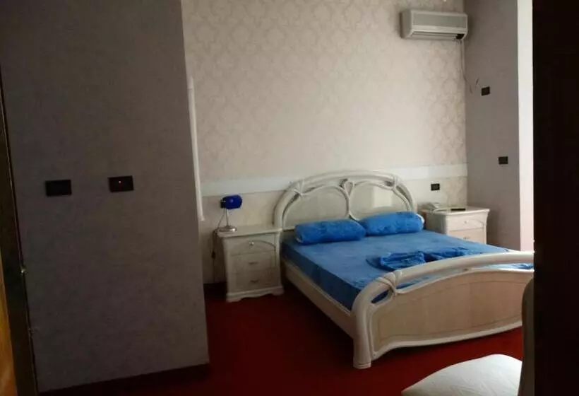 ホテル Garden Palase