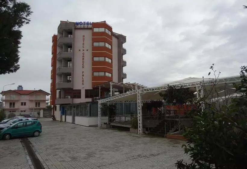 ホテル Garden Palase