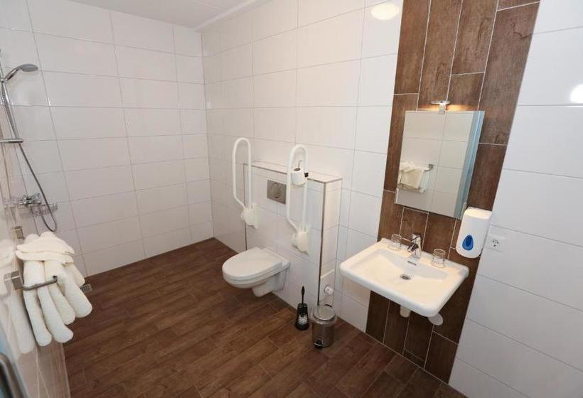 בית מלון כפרי Mössems