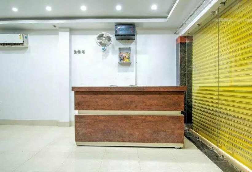 ホテル Oyo 24849 Madhuram Vihar