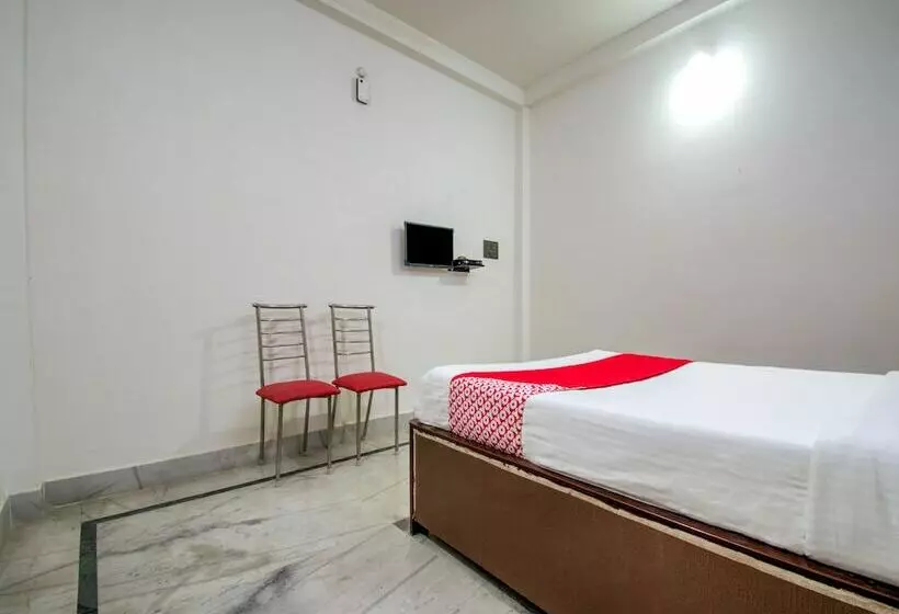 ホテル Oyo 24849 Madhuram Vihar
