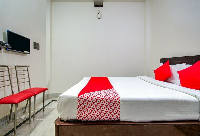 בית מלון כפרי Oyo 24849 Madhuram Vihar