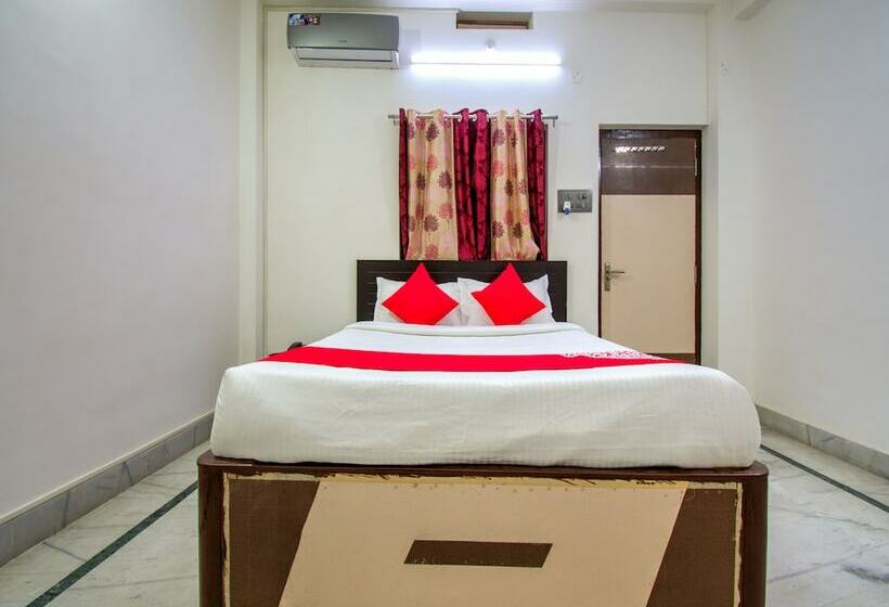 בית מלון כפרי Oyo 24849 Madhuram Vihar
