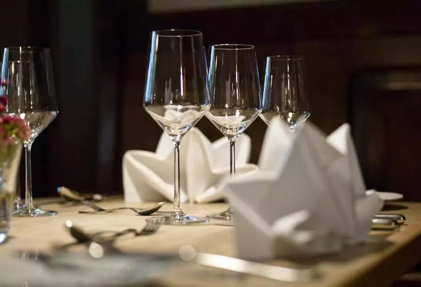 Hotelli Zur Waldbahn