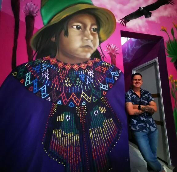 پانسیون Lienzo Hostel And Mural Art Museum