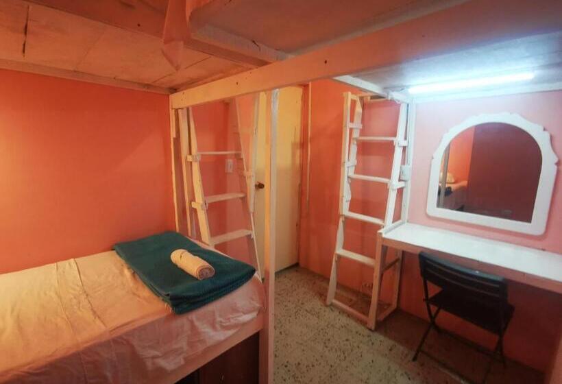 پانسیون Lienzo Hostel And Mural Art Museum