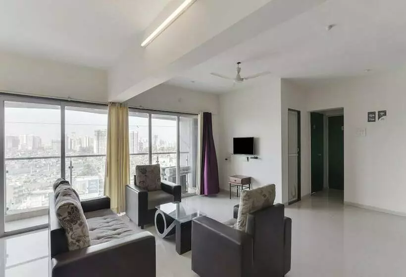 ホテル Oyo 22920 Executive Skyline Service Apartments