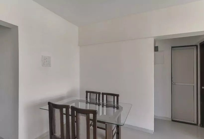 ホテル Oyo 22920 Executive Skyline Service Apartments
