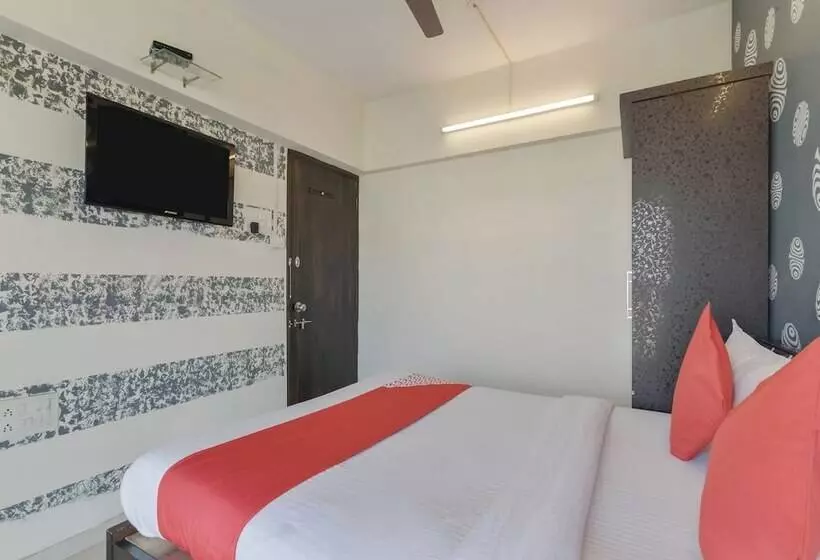 ホテル Oyo 22920 Executive Skyline Service Apartments