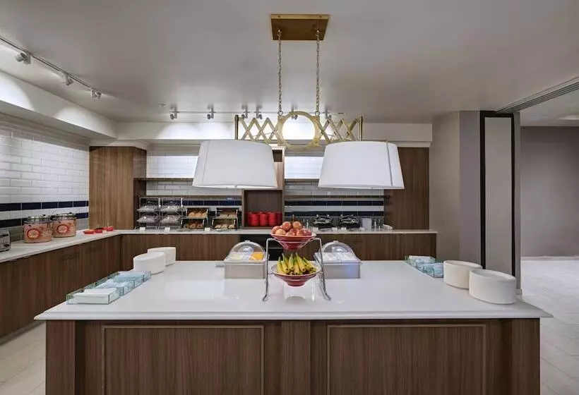 Hotelli Towneplace Suites By Marriott San Diego Airport/liberty Station