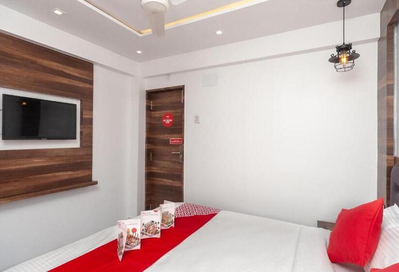 בית מלון כפרי Capital O 18946 Admire Suit Hospitality