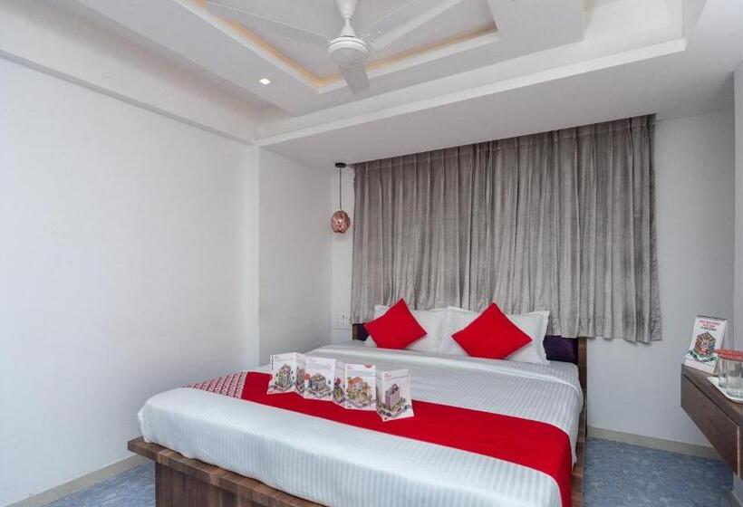 בית מלון כפרי Capital O 18946 Admire Suit Hospitality