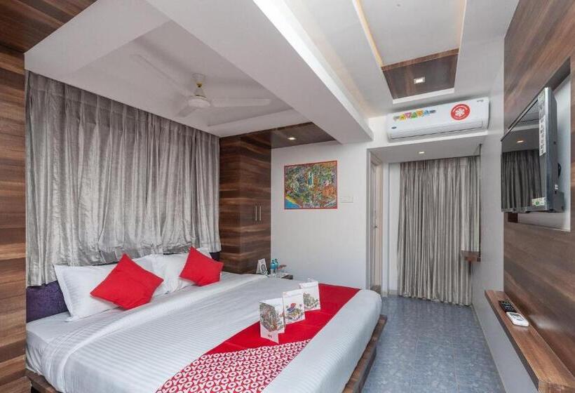 בית מלון כפרי Capital O 18946 Admire Suit Hospitality