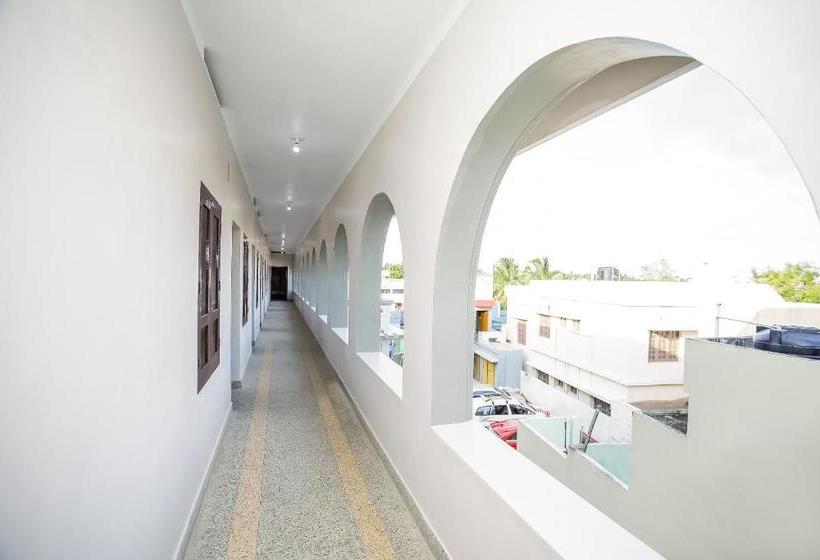 בית מלון כפרי Oyo 26607 Sri Subbiah Inn