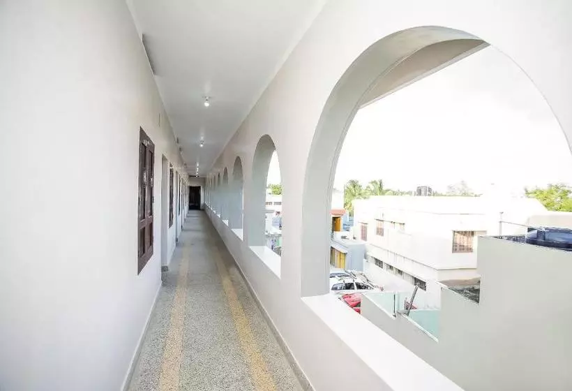 ホテル Oyo 26607 Sri Subbiah Inn