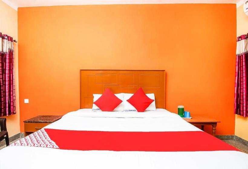 בית מלון כפרי Oyo 26607 Sri Subbiah Inn