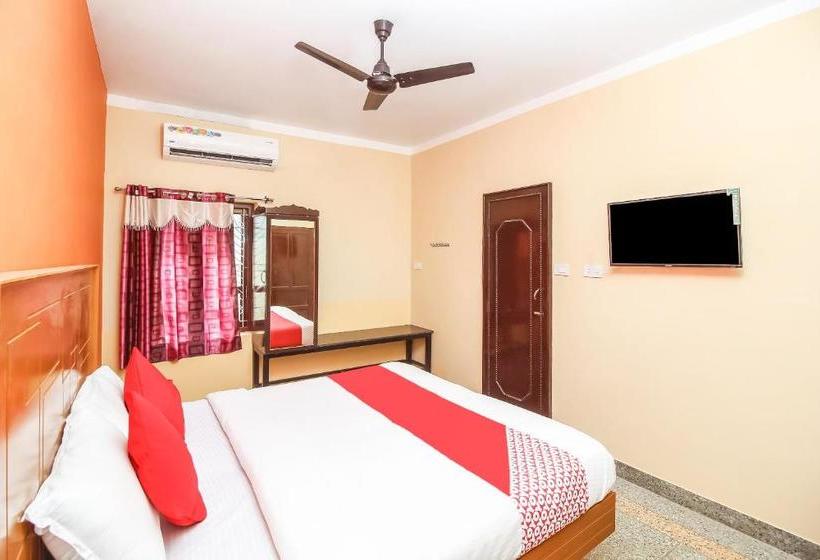 בית מלון כפרי Oyo 26607 Sri Subbiah Inn