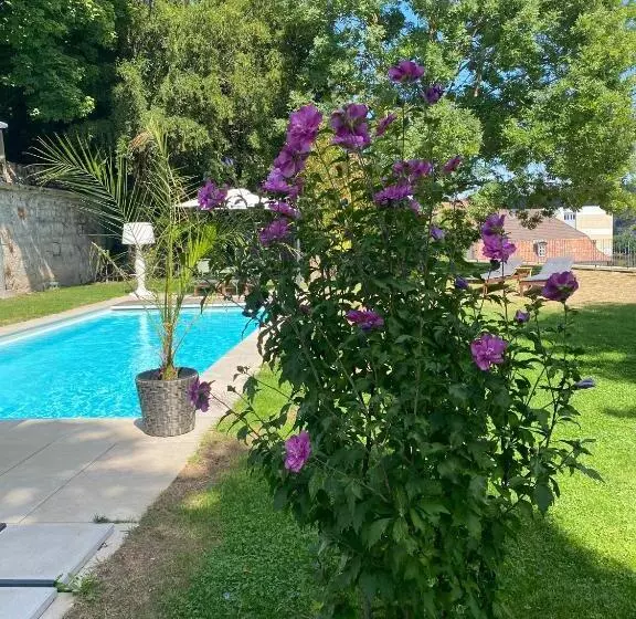 پانسیون Manoir De La Côte Dieu