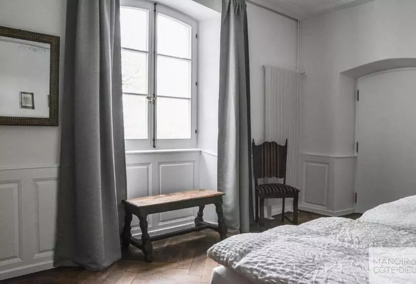 پانسیون Manoir De La Côte Dieu