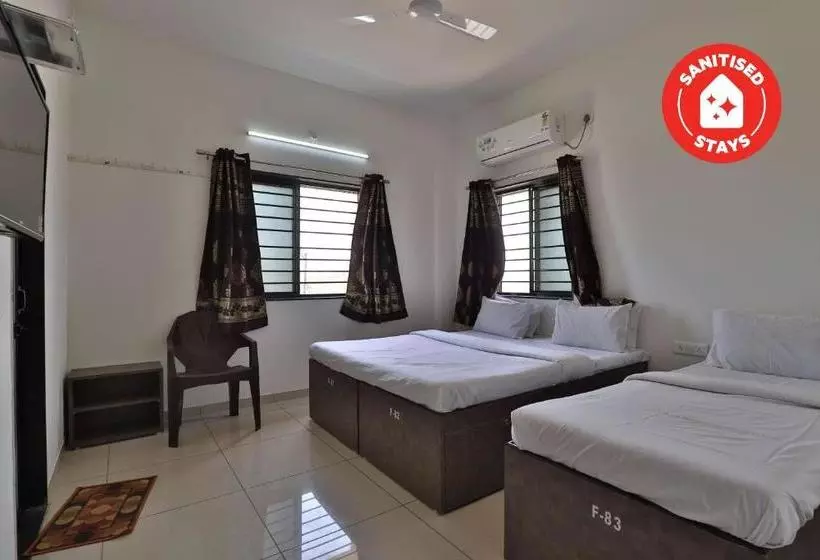 Spot On 38154 Shakti Hostel &