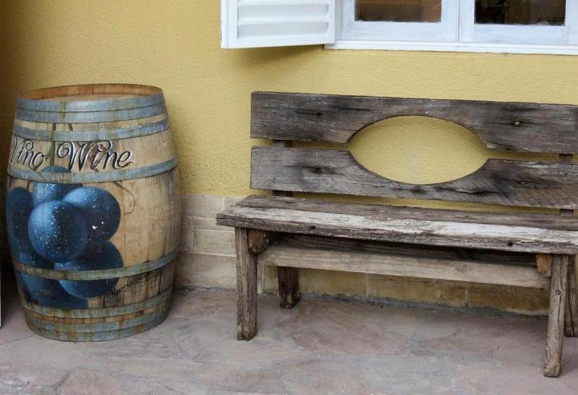 ユースホステル La Masia