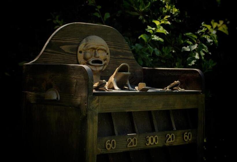 ユースホステル La Masia