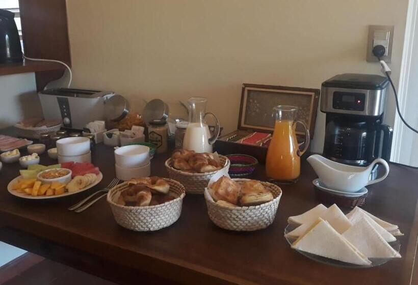 ユースホステル La Masia