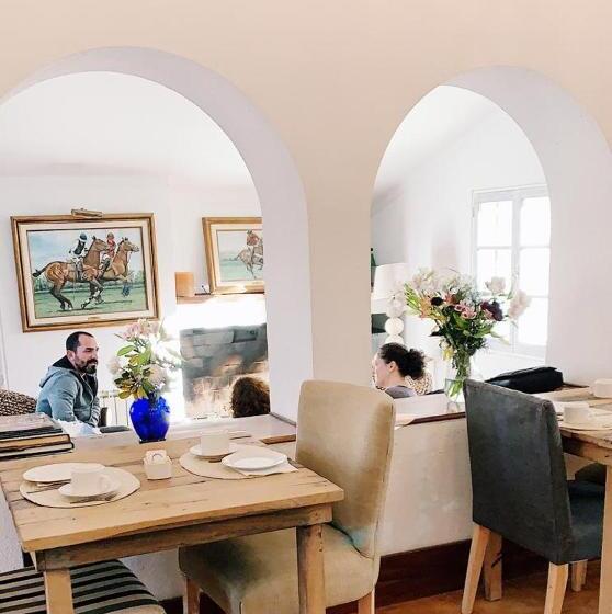 ユースホステル La Masia