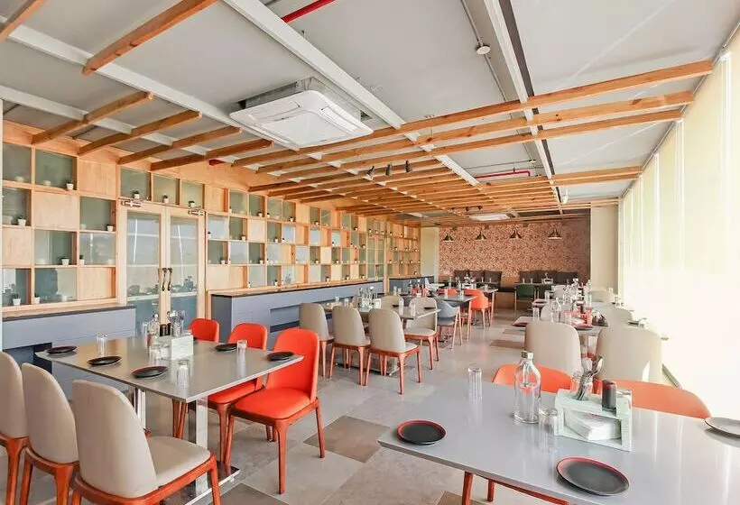 ホテル Super Capital O Hoysala Inn