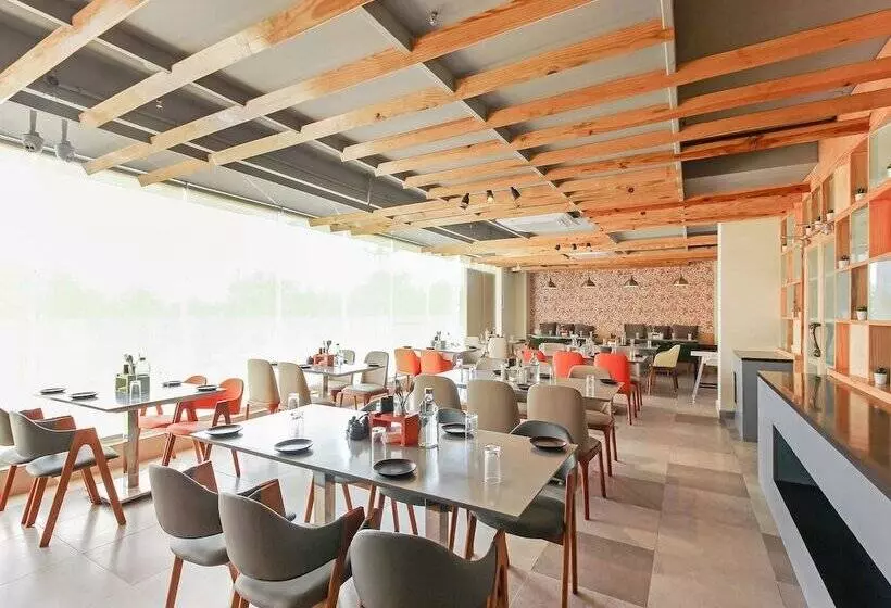 ホテル Super Capital O Hoysala Inn