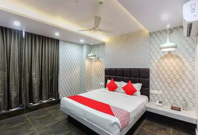 ホテル Super Capital O Hoysala Inn