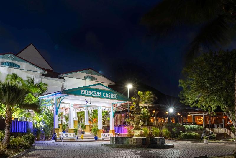 هتل Port De Plaisance Resort, Trademark Collection By Wyndham